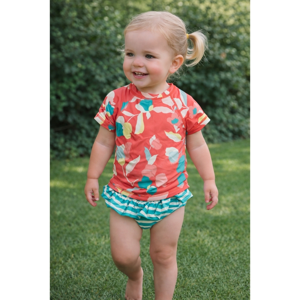 3/25 Tea Collection Rash Guard Swim Suit Size 4